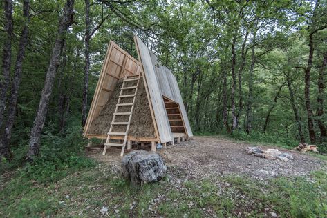 Temporary Architecture, Micro Farm, Primitive House, Pavilion Architecture, Temporary Structures, Wooden Architecture, Side Wall, Architecture Project, Architect Design