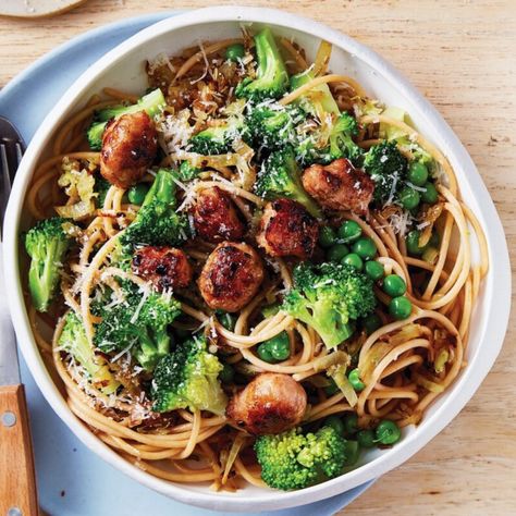 Pasta with meatballs and broccoli! 🥦⁠ ⁠ A comforting bowl of iron-rich pasta you will absolutely love. Get this tasty and speedy dinner recipe here: https://www.healthyfood.com/healthy-recipes/pasta-with-meatballs-and-broccoli/ Meatballs And Broccoli, Meatballs With Broccoli, Pasta With Meatballs, Meatball Pasta, Healthy Food Guide, Lean Pork, Broccoli Pasta, Iron Rich, Recipes Pasta