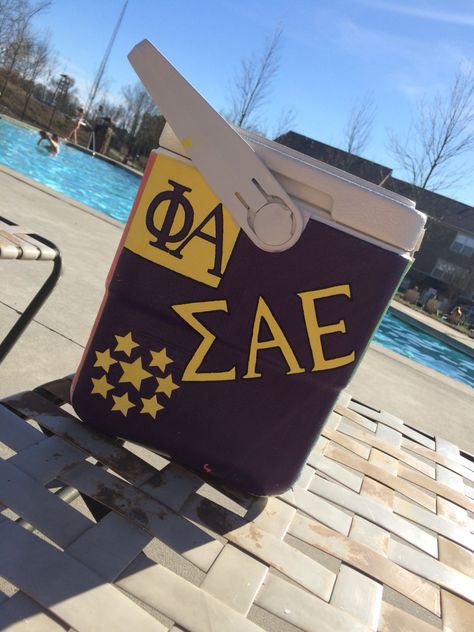 SAE flag for smaller side of a cooler! Sae Frat Cooler, Sae Cooler, Nola Formal, Formal Coolers, Fraternity Cooler, Formal Cooler Ideas, Fraternity Formal, Formal Cooler, Fraternity Coolers