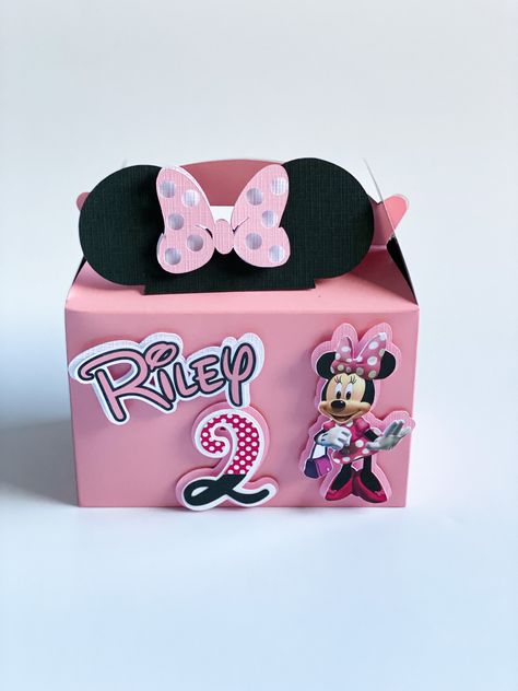 Minnie Mouse Treat Boxes, Return Gifts For Kids, Minnie Mouse Birthday Party Decorations, Minnie Mouse Birthday Decorations, Birthday Return Gifts, Favor Boxes Birthday, Party Boxes, Birthday Party Packs, Dollar Store Diy Projects