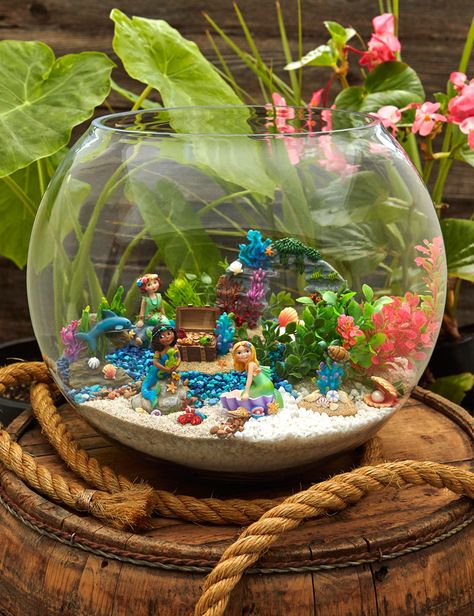 Fairytale Village, Mermaid Garden, Beach Fairy Garden, Fairy Stuff, Mini Gardens, Diy Aquarium, Fairy Garden Designs, Fairy Garden Crafts, Hobby Ideas