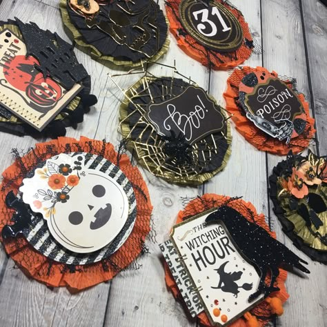 Halloween Embellishments Paper, Halloween Happy Mail, Halloween Snail Mail, Halloween Rosettes, Paper Halloween Decorations, Halloween Embellishments, Moldes Halloween, Fall Paper Crafts, October Daily