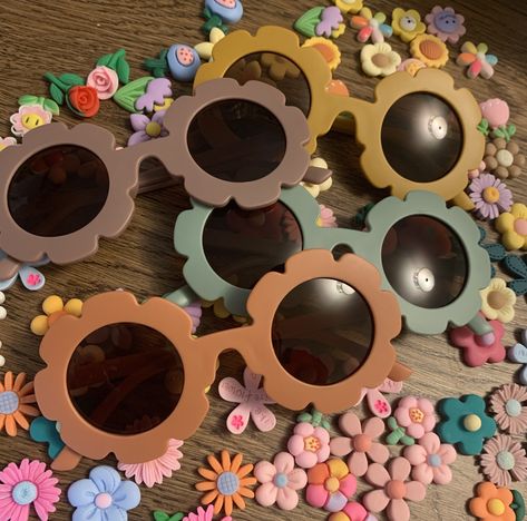 Flower Sunglasses, Beach Floral, Custom Sunglasses, Flower Girl Gifts, Floral Retro, Kids Sunglasses, Little Flowers, Boho Beach, Flower Child