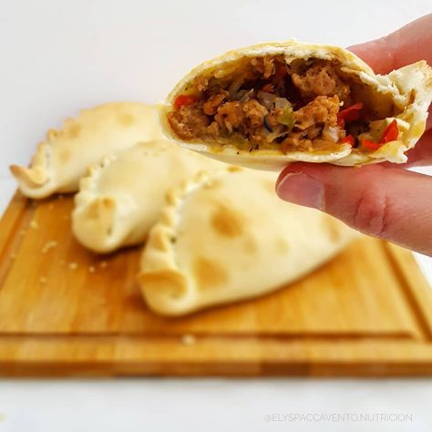 Empanadas de soja texturizada | HazteVeg.com Apple Pie, Sweet Recipes, Vegetarian Recipes, Healthy Food, Healthy Recipes, Ethnic Recipes