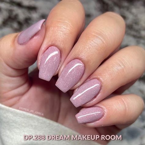 Almond Dip Powder Nails, Dream Makeup Room, Dream Makeup, Easy Dips, Acrylic Liquid, Mermaid Glitter, Mini Jars, Makeup Room, Dip Powder Nails