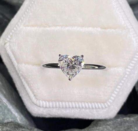 Engage Ring, Valentine Gifts For Her, Heart Cut Ring, Unique Promise Rings, Heart Center, Engagement Ring For Her, Zierlicher Ring, Cvd Diamond, Jewelry Images