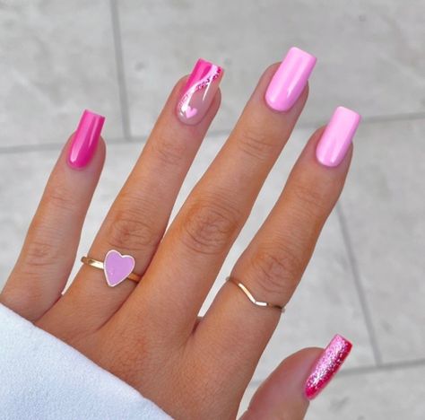 Bubblegum Pink Nails, Summer Vacation Nails, Barbie Pink Nails, Bright Pink Nails, Unghie Sfumate, Fancy Nails Designs, Smink Inspiration, Summery Nails, Pink Nail Art