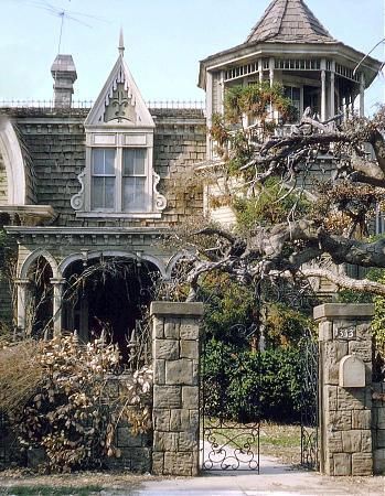 The Munsters House, Munsters House, Witches Cottage, The Munster, Witch Cottage, The Munsters, Classic Television, Small Home, Victorian Homes