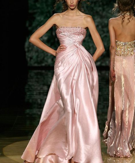 Pink Runway, Dress Coquette, Elie Saab Haute Couture, Runway Fashion Couture, High Fashion Outfits, Runway Dresses, Pink Dresses, Fashion Runway, Elie Saab