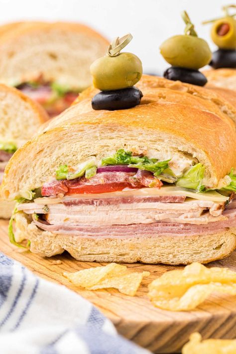 How to Make the Best Party Sub Sandwich That\'s an Easy Crowd Pleaser Bacon Mayo, Sandwich With Bacon, Baked Sandwiches, Sandwich Menu, Sub Sandwich, Types Of Sandwiches, Italian Sandwich, Party Sandwiches, Deli Sandwiches