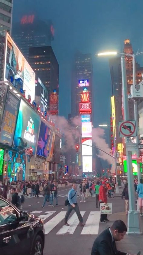 New Years Eve 2020 Tickets, Tue, Dec 31, 2019 at 8:00 PM [Vídeo] | Vídeos de viagem, Ideias de viagem, Fotos de viagens New York Video, Photowall Ideas, New York City Vacation, City Vacation, New York City Travel, Ny City, Manhattan New York, Nova York, Dream City