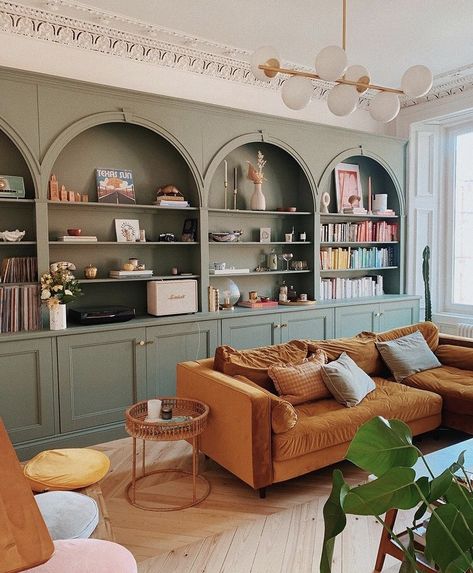 Sage Green Living Room Ideas, Green Living Room Ideas, Sage Green Living Room, Green Living Room, Living Room Built Ins, Casa Country, Home Library Design, Living Room Green, Built In Bookcase