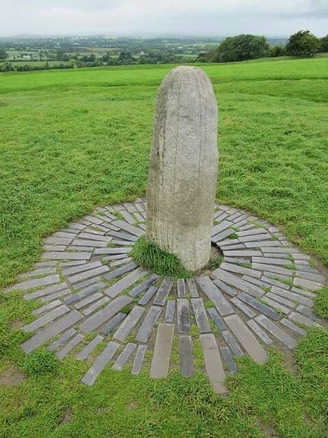 Stone of Destiny on the Hill at Tara, Dublin Ireland Irish Legends, Hill Of Tara, Ancient Britain, Stone Of Destiny, Visualization Board, Ancient Kings, Stone Circle, Standing Stones, Standing Stone