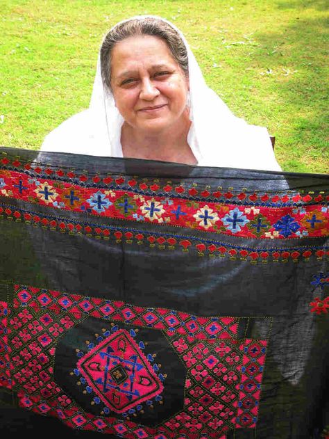 Swati Embroidery, Pakistan Culture, Traditional Textiles, Phulkari Embroidery, Swat Valley, Blue Lotus Flower, Textile Art Embroidery, Josephine Baker, Indian Textiles