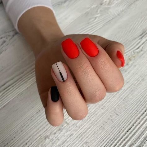 Black N Red Nail Designs, Creative Gel Nails, Summer Nails 2023, Fall Nail Trends, Subtle Nails, Glitter Gel Nails, Minimal Nails, Nails 2023, Fabulous Nails