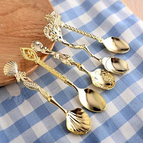 Ice Cream Spoon, Estilo Real, Creative Coffee, Coffee Scoop, Sugar Spoon, Vintage Spoons, Antique Tea, Royal Style, Dessert Spoons