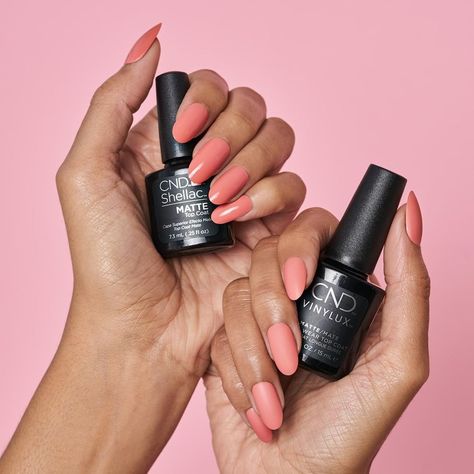 CND on Instagram: “Check out how our Soulmate shade looks with our regular, glossy Top Coat and with our Matte Top Coat, available in #CNDShellac and…” Nail Poses, Nail Photography, Creative Photography Projects, Cnd Vinylux, Matte Top Coat, Gifts Photography, Nails Fashion, Cnd Shellac, Luz Natural