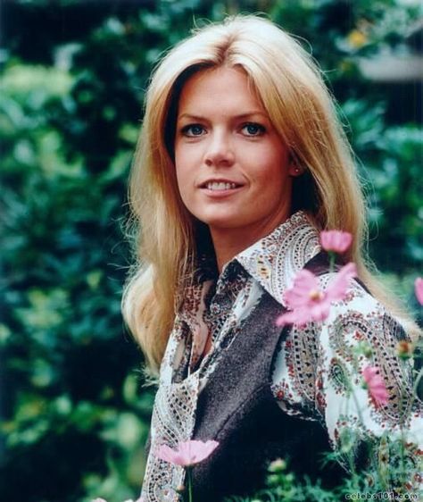 Meredith Macrae, Meredith Baxter, Woman Crush Wednesday, Kristy Mcnichol, Petticoat Junction, Women Crush, Favorite Hairstyles, Blonde Bombshell, Michael J