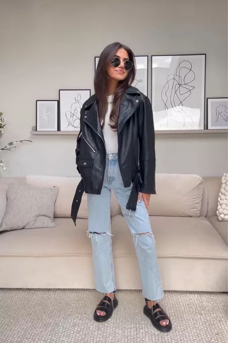 Dr Martin Sandals Outfit, Black Platform Outfit, Dr Martens Outfit Summer, Platforms Outfit, Black Sandals Outfit, Dr Martens Clarissa, Platform Sandals Outfit, Sandals Outfit Summer, Lorna Luxe