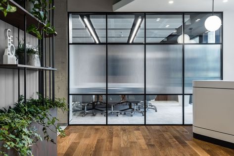 Yareal Offices - Warsaw | Office Snapshots Office Partitions Wall, Open Concept Office, Glass Partition Designs, Glass Wall Office, Small Office Design Interior, Contemporary Office Design, Small Office Design, Industrial Office Design, Office Design Inspiration