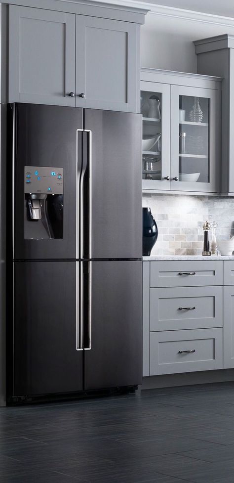 Black stainless steel appliances add a pop of color to a neutral kitchen | #LGlimitlessdesign #contest Samsung Black Stainless, Black Fridges, Black Appliances Kitchen, Серая Кухня, Black Appliances, Gray Cabinets, Kitchen Cabinets Makeover, Cabinet Makeover, Grey Cabinets