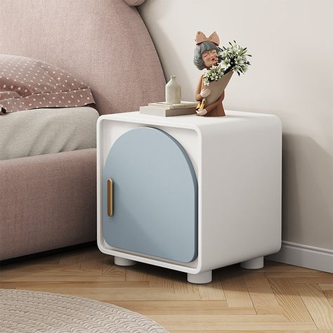 Cool Furniture Accent Chairs, Bedside Table Kids, Kids Bedside Table Ideas, Cute Furniture For Bedroom, Side Table Design Bedroom, Kids Side Table, Leather Shelves, Side Tables Bedroom Modern, Modern Side Table Bedroom