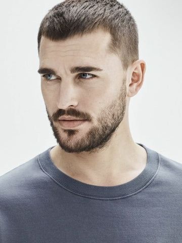 Low Fade Haircut Mens Medium, Buzz Cut With Beard, Buzz Cut For Men, Very Short Hair Men, Buzz Cut Styles, Buzz Haircut, Older Men Haircuts, Men Fade Haircut Short, Buzz Cut Hairstyles