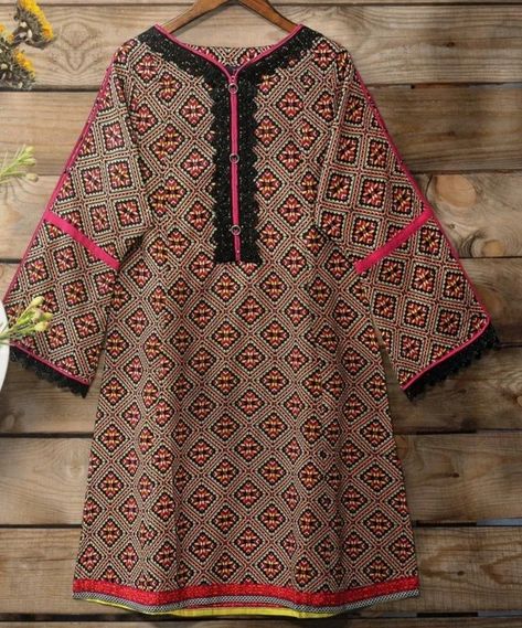 #summerdressdesign #dressdesign #pakistanidress #shortfrock #frockdesign #frocks #frock #eiddress #eid2022 Khaddar Frock Design, Latest Girls Frock Designs, Short Frocks Designs, Casual Maxi Dresses, Kurta Shirt, Designer Summer Dresses, Dress Designing, Stitching Ideas, Lace Dress Design