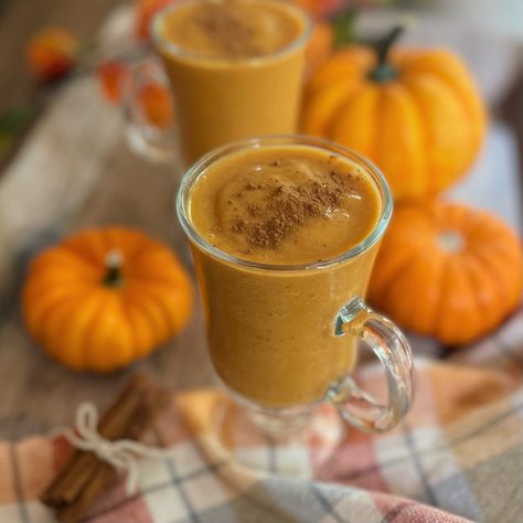 Pumpkin Spice Smoothie Pumpkin Spice Mocha, Oatmeal Lace Cookies, Chocolate Pumpkin Muffins, Smoothie Banana, Mocha Smoothie, Pumpkin Spice Smoothie, No Bake Oatmeal Bars, Fall Goodies, Dairy Free Pumpkin