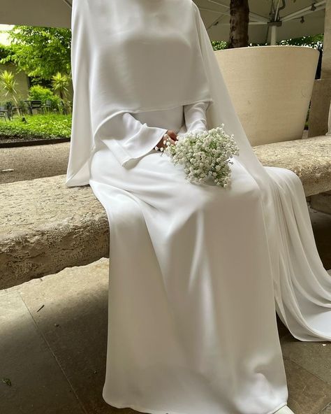 Hijabi Wedding Dress, Modest Bridal Dresses, Wedding Abaya, Hijabi Wedding, Fesyen Islam, Baju Kahwin, Nikah Outfit, Wedding Dresses Ideas, Muslimah Wedding Dress