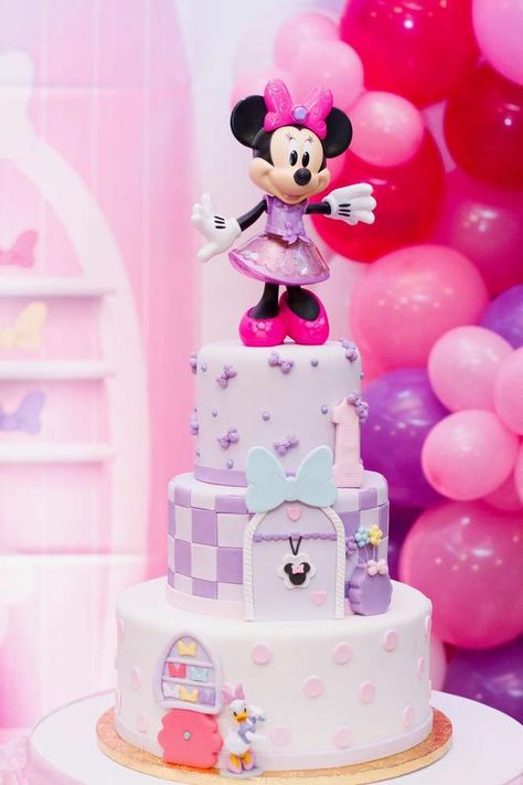 Minnie Bowtique Party, Minnie Boutique, Minnie Mouse Birthday Cake, Minnie Mouse Birthday Theme, Minnie Mouse Birthday Party Ideas, Rodjendanske Torte, Mouse Birthday Cake, Minnie Mouse Theme Party, Minnie Mouse Cookies