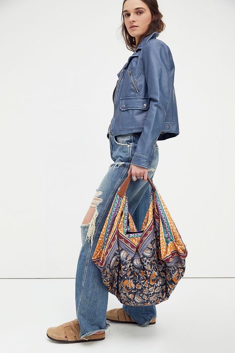 Free people Poppy Crescent Bag Baggy Crescent Bag Outfit, Crescent Bag Outfit, Scarf Bag, Crescent Bag, Bag Outfit, Summer Bag, Fabric Bag, Cute Bags, Mixing Prints