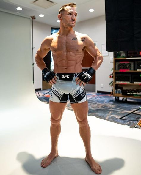 Michael Chandler, Ufc Fighters, Mma Fighters, Muscle Fitness, Men Fits, At The Top, Muscle Men, Male Body, Walk On