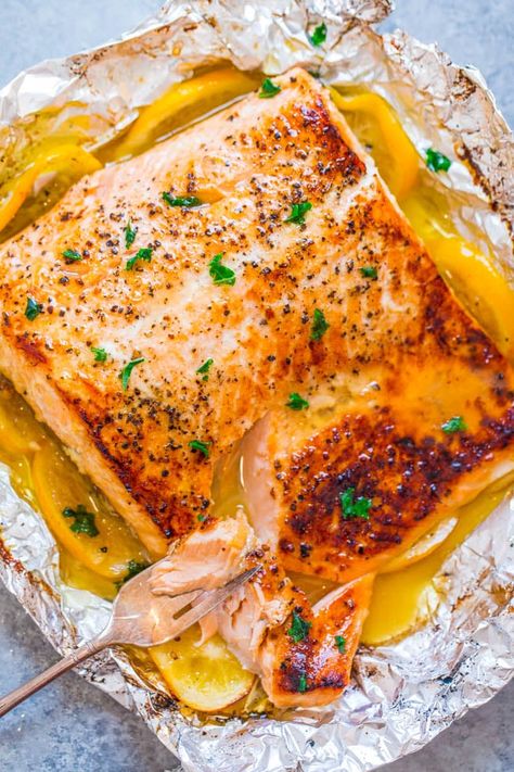 Lemon Garlic Butter Salmon (Sheet Pan Recipe) - Averie Cooks Lemon Butter Salmon, Lemon Garlic Salmon, Salmon Recipes Baked Healthy, Resep Pasta, Garlic Butter Salmon, Averie Cooks, Pan Recipe, Butter Salmon, Lemon Salmon