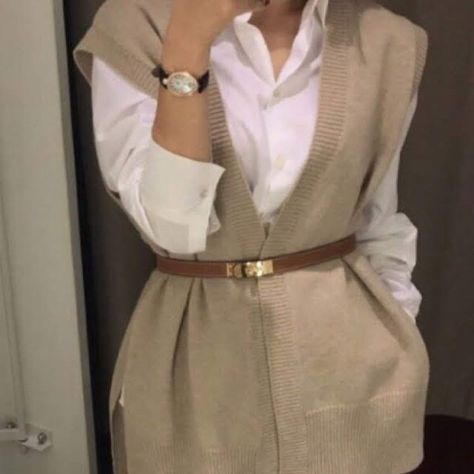 kelly H Belt Outfit Hermes, Hermes Kelly Belt Outfit, Kelly Belt Outfit, Tan Belt Outfit, Hermes Belt Outfit, Hermes Kelly Belt, Belt Outfit, Long Black Cardigan, Hermes Belt