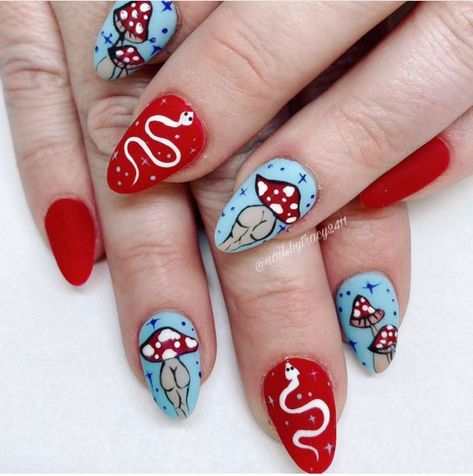 Mushroom Nail Designs, Mushroom Nail Art, Mushroom Nails, Fun Summer Nails, Hippie Nails, Minimalist Nail Art, Dope Nail Designs, Red Nail Designs, Top Nail