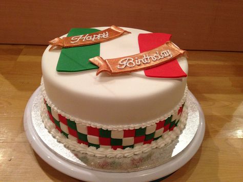 italian flag cake | Italian flag birthday cake | Flickr - Photo Sharing! Italian Cake Design, Italian Birthday Cake, Flag Birthday Cake, Italy Birthday, Italian Birthday, Flag Cake Topper, Italian Products, Italy Party, Wine Cake