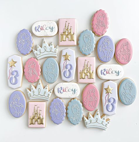 Disney Princess Cookies, Baby Shower Girl Diy, Disneyland Birthday, Princess Cookies, Disney Princess Birthday Party, Princess Theme Birthday, Princess Theme Birthday Party, Disney Cookies, Disney Baby Shower