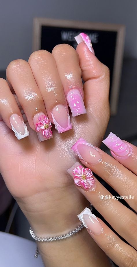 Coffin Nail Summer Ideas, Pink Nails Barbie Girly, Pink And Purple Square Nails, Pretty Gel X Nails, Pink Nails Iridescent, Short Square Nails For Summer, Short Square Nails Flowers, Nails With A Lot Of Designs, Medium Nail Designs Pink