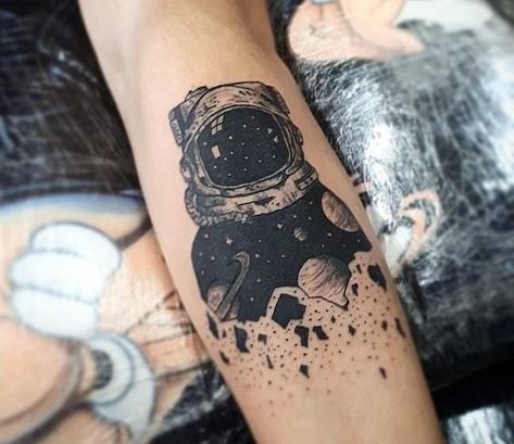 Space Elbow Tattoo, Space Tattoo Forearm, Space Cover Up Tattoo, Space Tattoo Sleeve For Women, Space Man Tattoo, Tattoo Puntillismo, Tattoo Astronaut, Tropical Tattoos, Tato Geisha