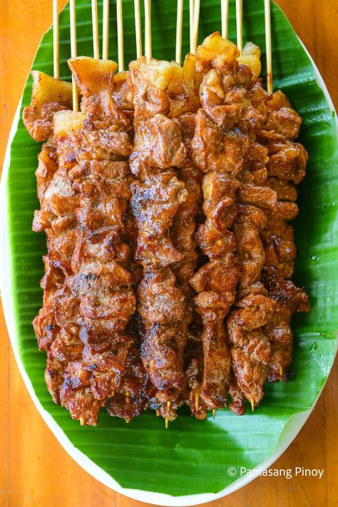 Filipino Style Pork and Chicken Barbecue Chicken Barbecue Sauce, Filipino Chicken Barbecue Recipe, Barbecue Sauce Recipe For Chicken, Chicken Barbecue, Barbecue Sauce Recipe, Pinoy Recipe, Barbecue Chicken Recipe, Bbq Sauce Chicken, Filipino Recipe