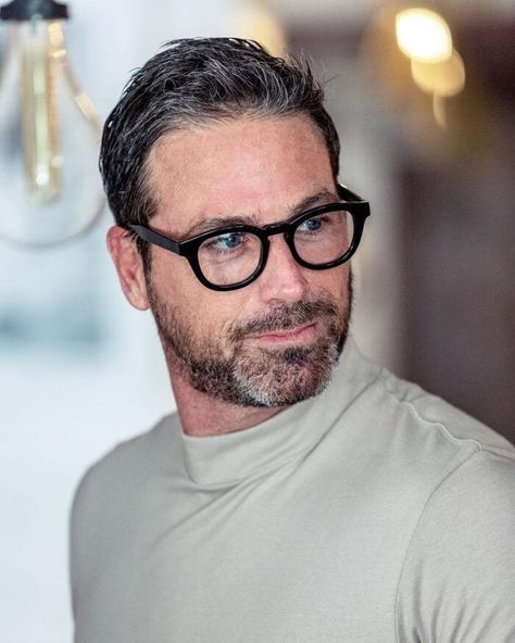 The Best Men’s Glasses Fashion Styles of 2022: What Are the Coolest Ty – Vint & York Glasses For Men 2023, Trending Glasses Frames, Glass Frames For Men, Mens Shades Sunglasses, Cool Glasses For Men, Stylish Glasses For Men, Mens Eye Glasses, Glasses Frames Trendy, Designer Glasses Frames