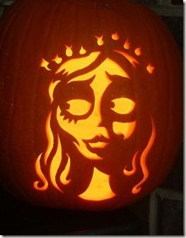 Corpse Bride Pumpkin, Pumpkin Carved, Aesthetic Pumpkin, Halloween Pumpkin Stencils, Cute Pumpkin Carving, Pumkin Carving, Halloween Pumpkin Carving Stencils, Creative Pumpkin Carving, Scary Pumpkin Carving