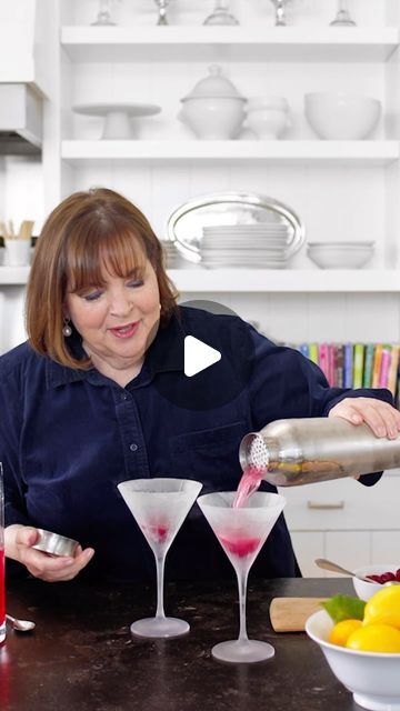 Williams Sonoma on Instagram: "The queen of cocktail hour, @inagarten, is here to show us how her legendary Cranberry Martini is done. Great for Thanksgiving–or any occasion, really. Find the recipe through our link in bio 🍸" Cranberry Martini Recipes, Virgin Thanksgiving Cocktails, Thanksgiving Drink Recipes Alcoholic, Gin Thanksgiving Cocktail, Ina Garden Cranberry Martini, Bonefish White Cranberry Martini, Thanksgiving Martini, Ina Garten Cranberry Martini, Cranberry Martini Ina Garten