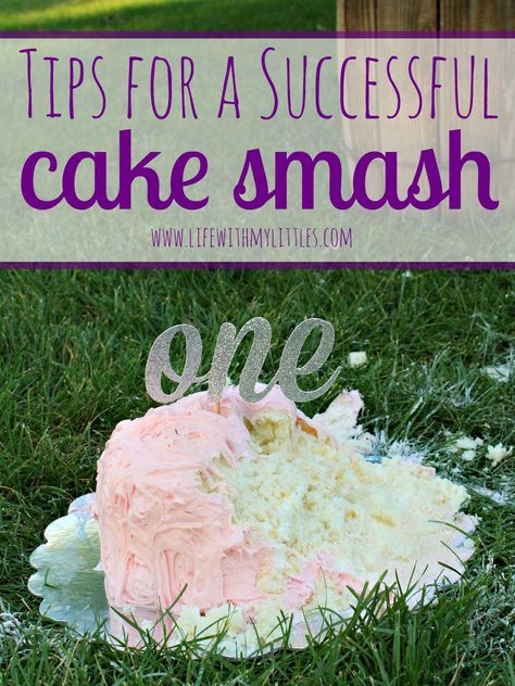 Diy Smash Cake, Cake Smash Inspiration, Baby Cake Smash, Smash Cake Girl, 1st Birthday Pictures, First Birthday Pictures, 1st Birthday Cake Smash, Cake Smash Photography