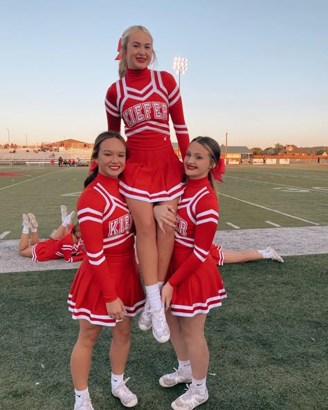 Red Cheerleader Outfit, Sideline Cheer Uniforms, Red Cheer Uniforms, Cheer Uniform High School, Cheer Fits, Cheerleading Party, School Cheerleading, Cheerleading Photos, Cr7 Jr