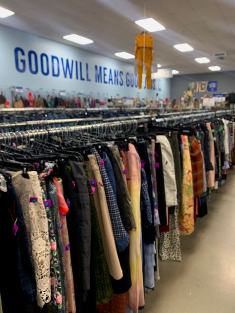 Thrifting Home, Thrift Inspo, Small Town America, Home Town, 2024 Vision, Thrift Shopping, Record Store, Small Town, Small Towns