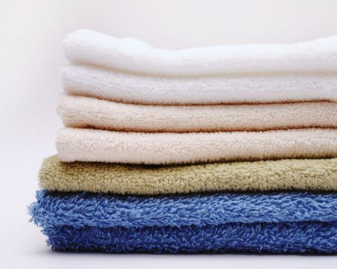 How to wash new towels: 5 steps, approved by experts | How To Get Towels Soft Again, Refreshing Towels, How To Stop Towels From Shedding, Refresh Towels With Vinegar, Towel Deep Clean Soak, Red Land Cotton, Vinegar In Laundry, Laundry Balls, Washing Towels