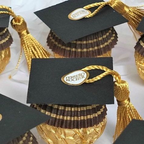 Norene Cox on Instagram: "Planning a graduation this year? Make these ￼FERRERO ROCHER GRADUATION CAPS! Directions here: https://partypinching.com/ferrero-rocher-graduation-caps/ #graduation @ferrerorocherusa" Ferrero Graduation Cap, Graduation Ferrero Rocher, Ferrero Rocher Graduation Cap, Caps Graduation, Graduation Desserts, Graduation Party Gifts, Instagram Planning, Grad Hat, Graduation Art