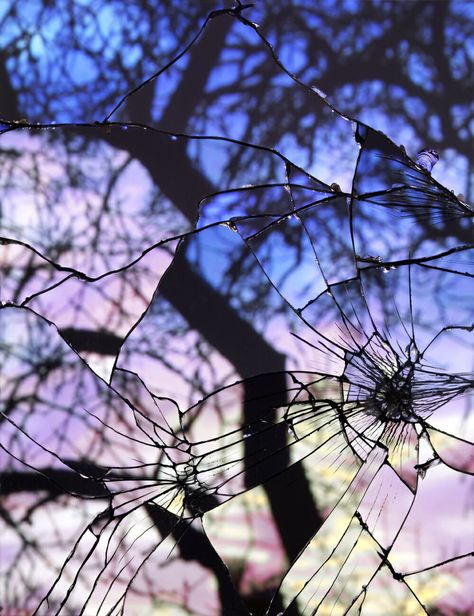 Stunning Sunsets In Reflections From A Broken Mirror Shattered Mirror, Mirror Photography, Creative Landscape, Broken Mirror, Reflection Photography, Broken Window, Shattered Glass, Broken Glass, Evening Sky